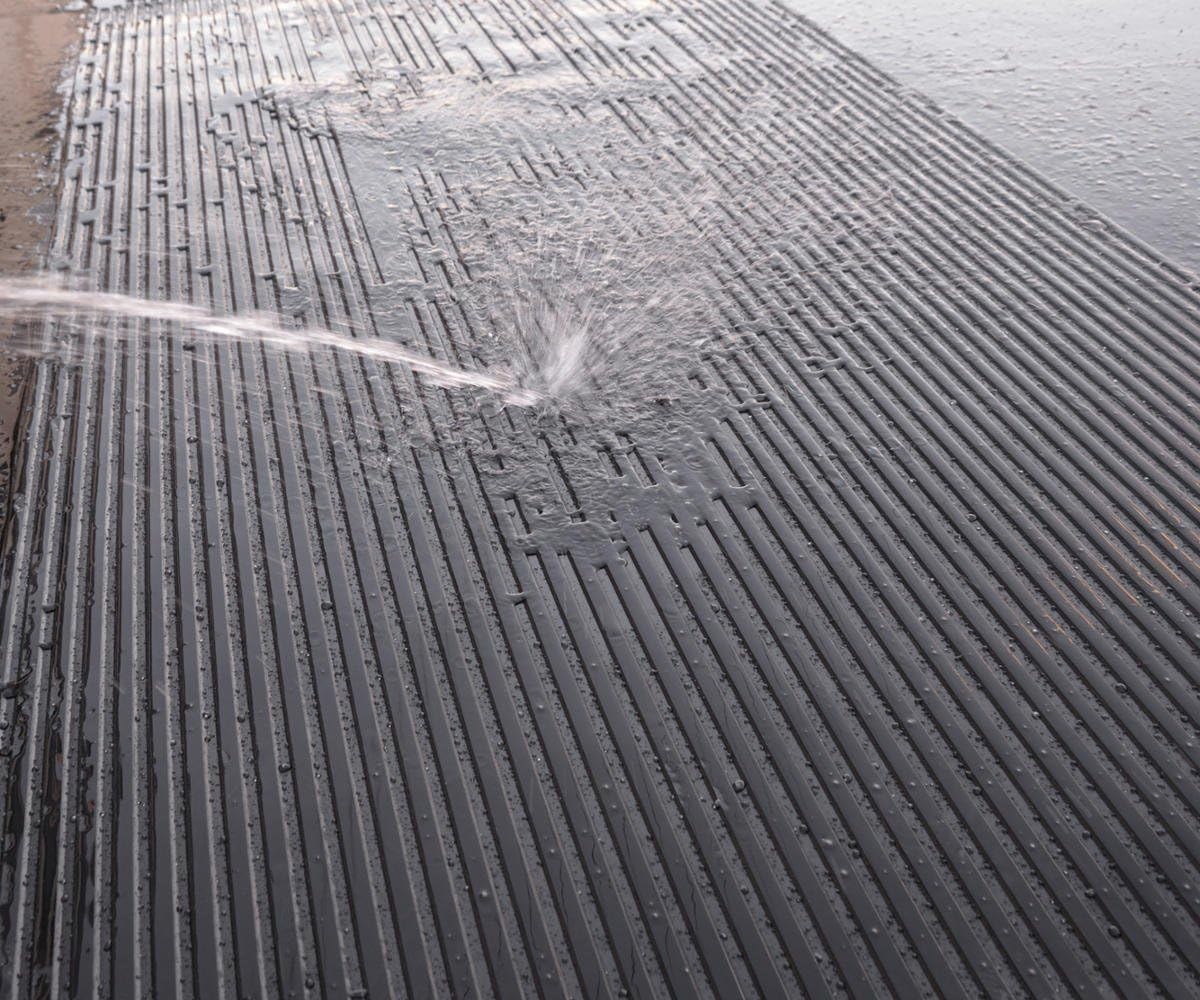 BDK Garage/Shop Auto Repair Home Improvement/Gym Weight Room/Floor Protector Thick Padded Durable Utility Rubber Floor Mat Liner (4 x 8 Ft)